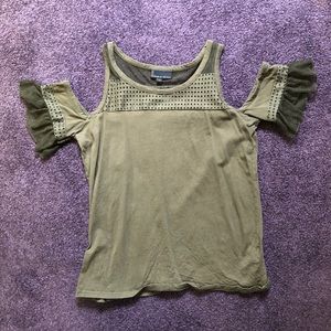 Cold shoulder top